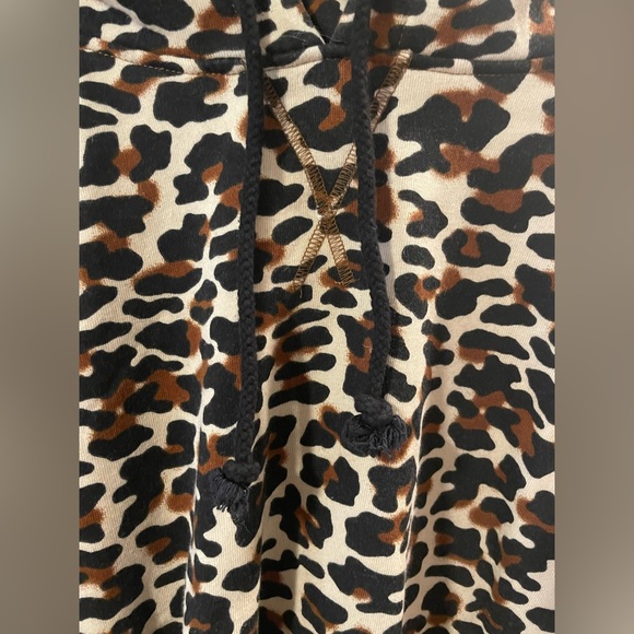 Lou & Grey Leopard Print Fleece Hoodie - Picture 3 of 5